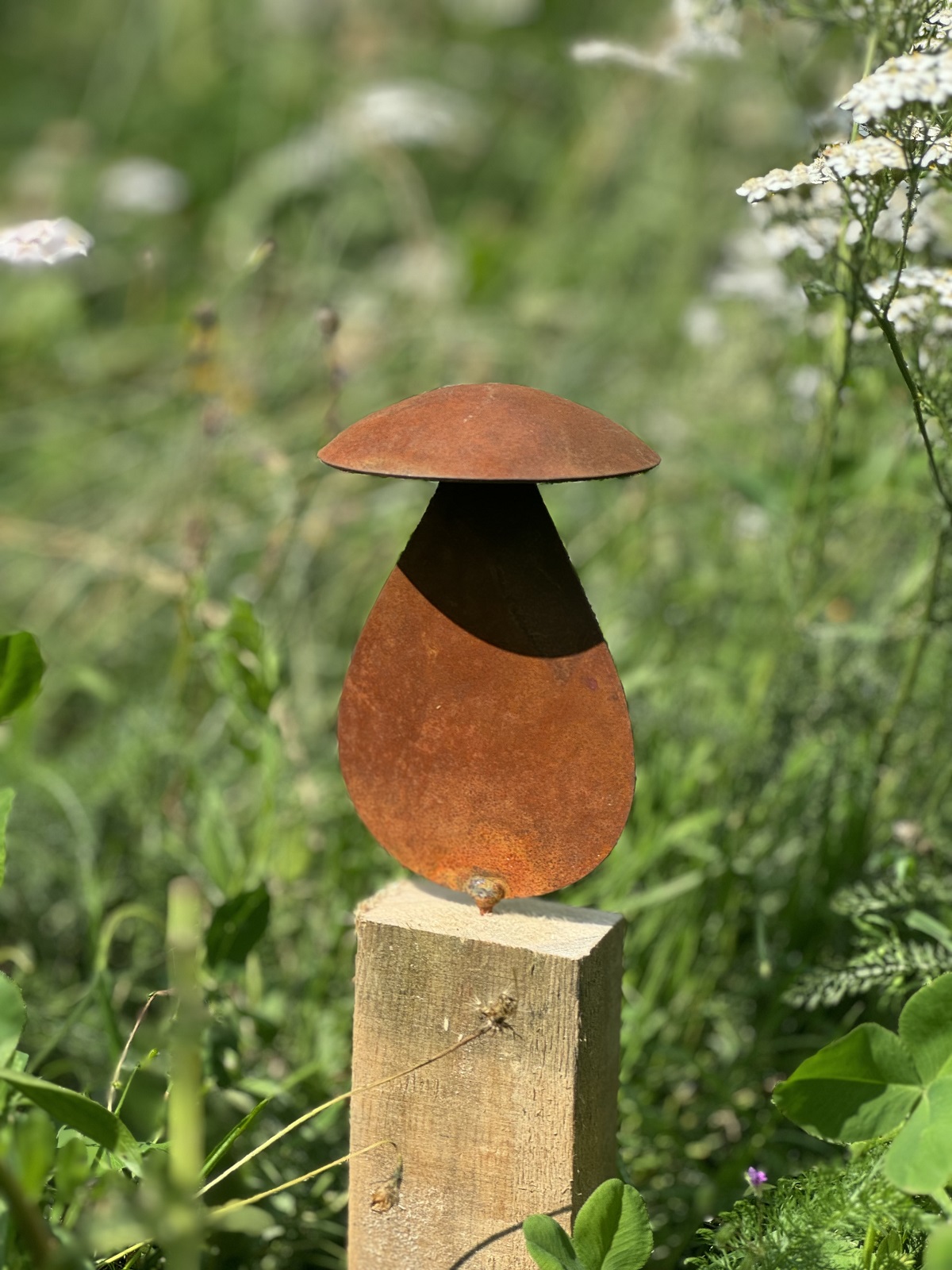 Edelrost 3D Pilz mit Schraube - Höhe 13 cm