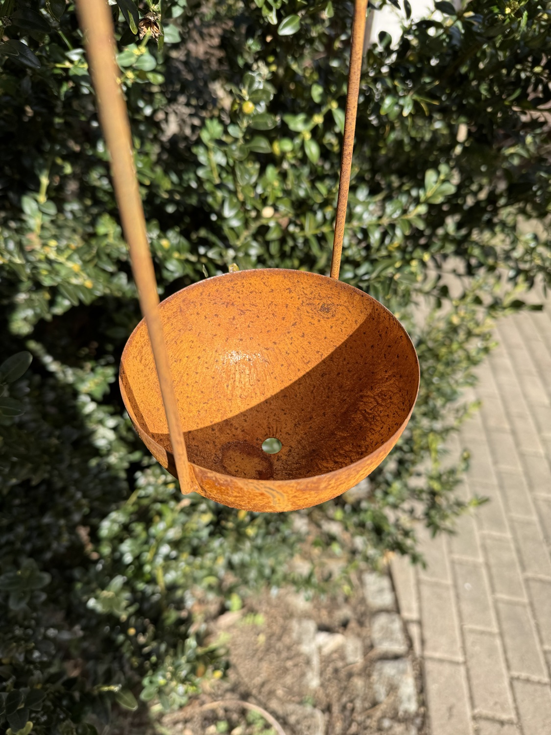 Edelrost Halbkugel Schale (26025) zum Hängen - Höhe 6 cm + 25 cm Gestell