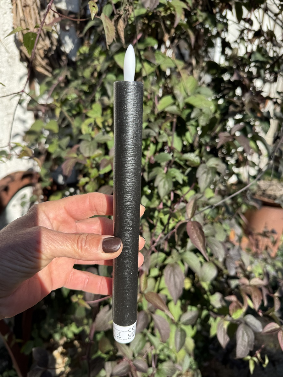 LED Echtwachs Stabkerze Schwarz - Höhe 24,5 cm