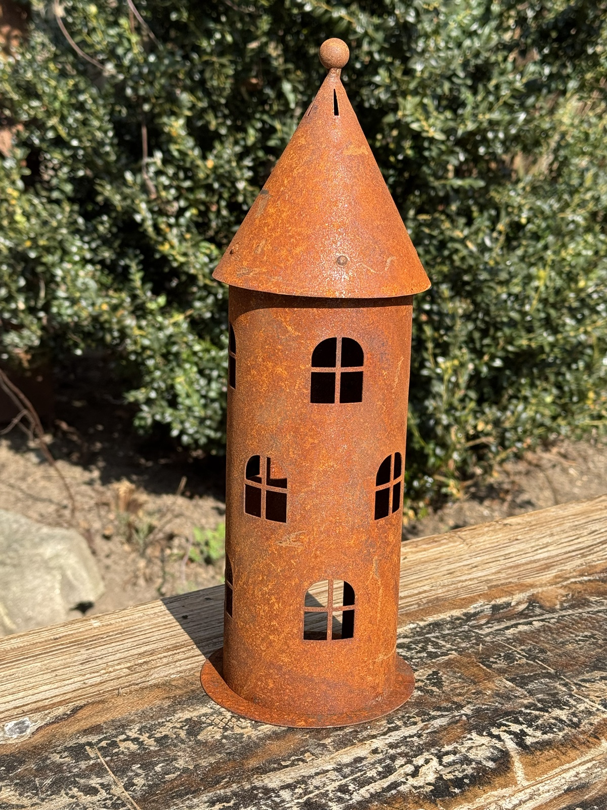 Edelrost Windlicht Turm auf Bodenplatte - Höhe 34 cm