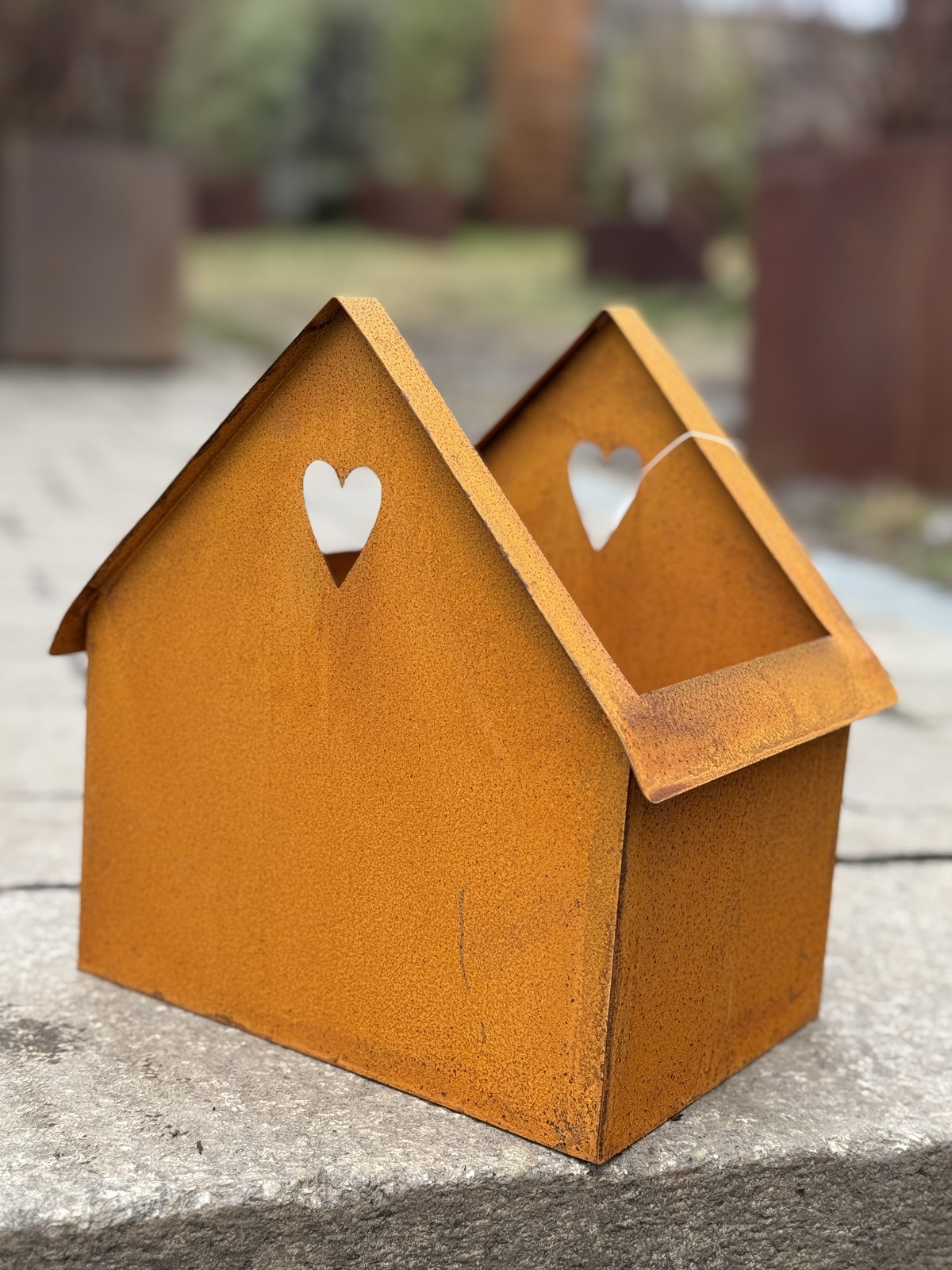 Naturrost Haus mit Herz groß (offenes Dach) - Höhe 24 cm