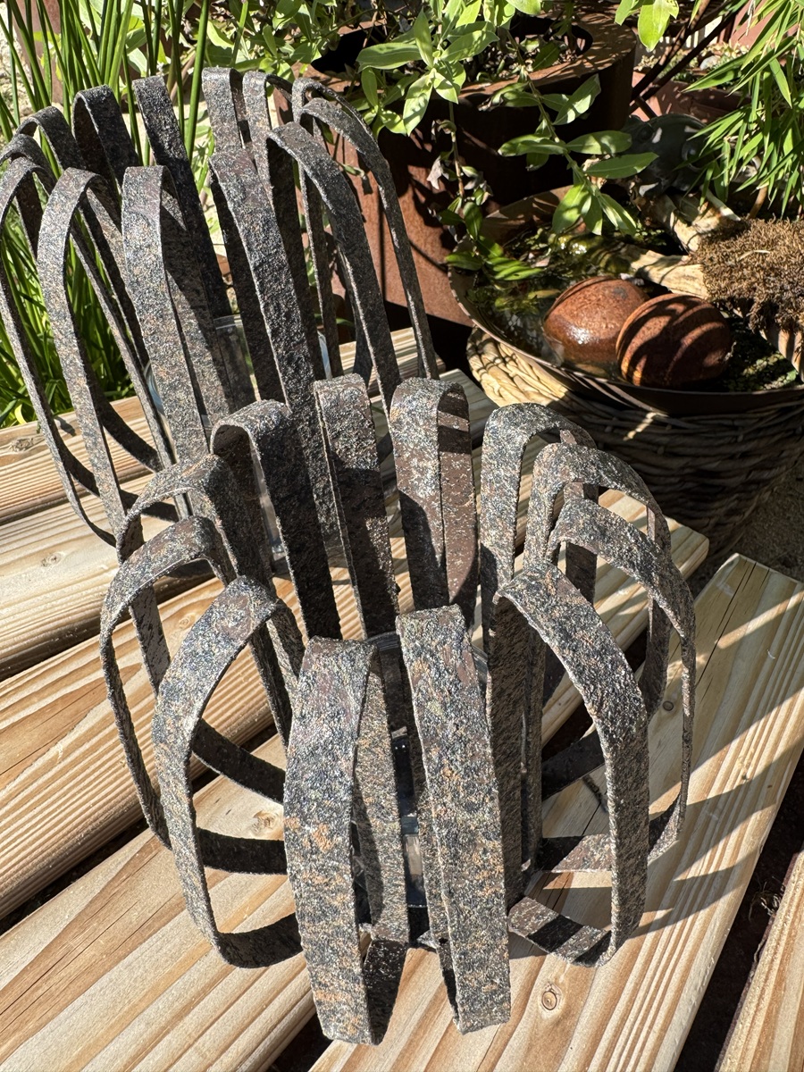 Metall Windlicht Streifen-Look mit Glas Antik Finish - Höhe 20 cm