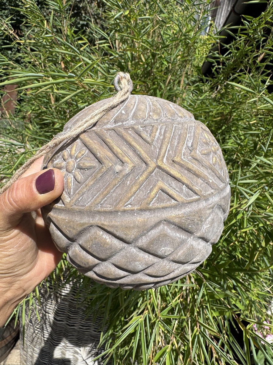 Keramik Deko Kugel mit Muster Antikfarben - Durchmesser 15 cm