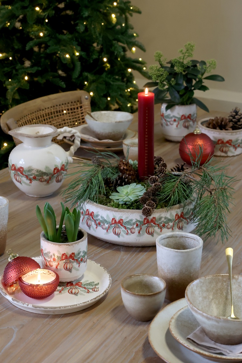 Steingut Schale mit Weihnachtskugel und Schleife - Durchmesser 19,5 cm