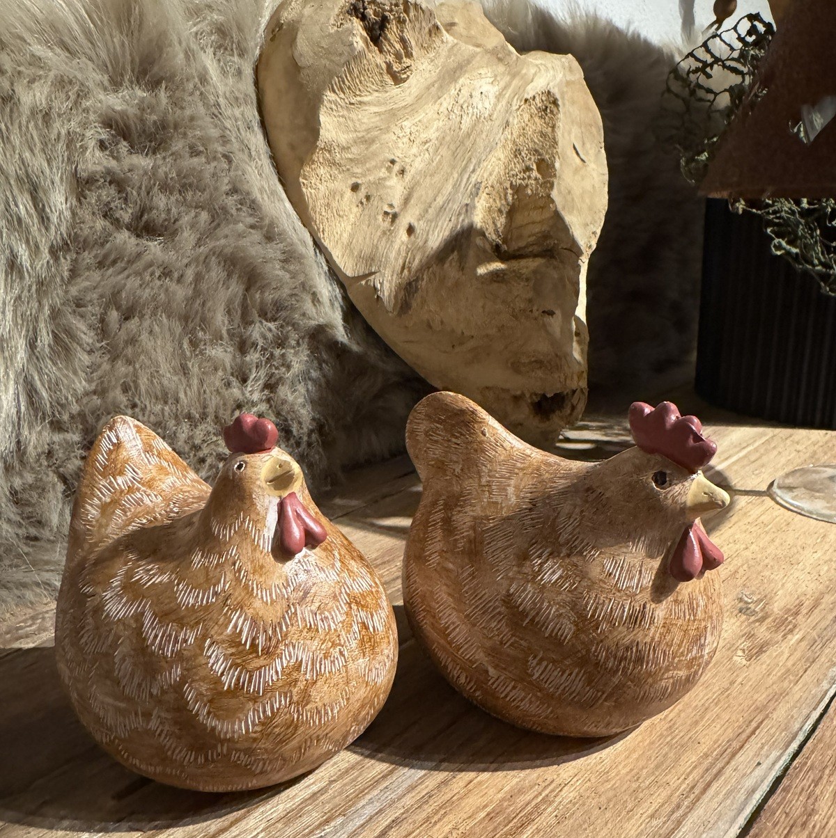 2tlg. Hahn & Huhn in Naturfarben - Höhe 8,5 cm
