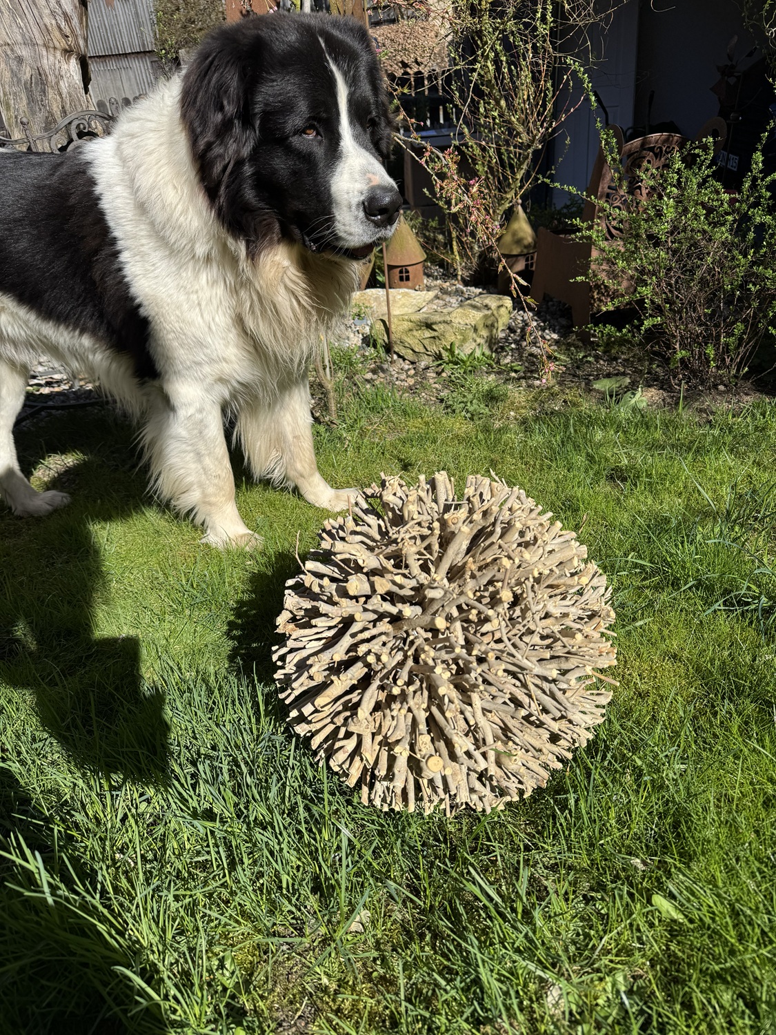 Holz Äste Kugel massiv Handarbeit - Durchmesser ca. 35 cm
