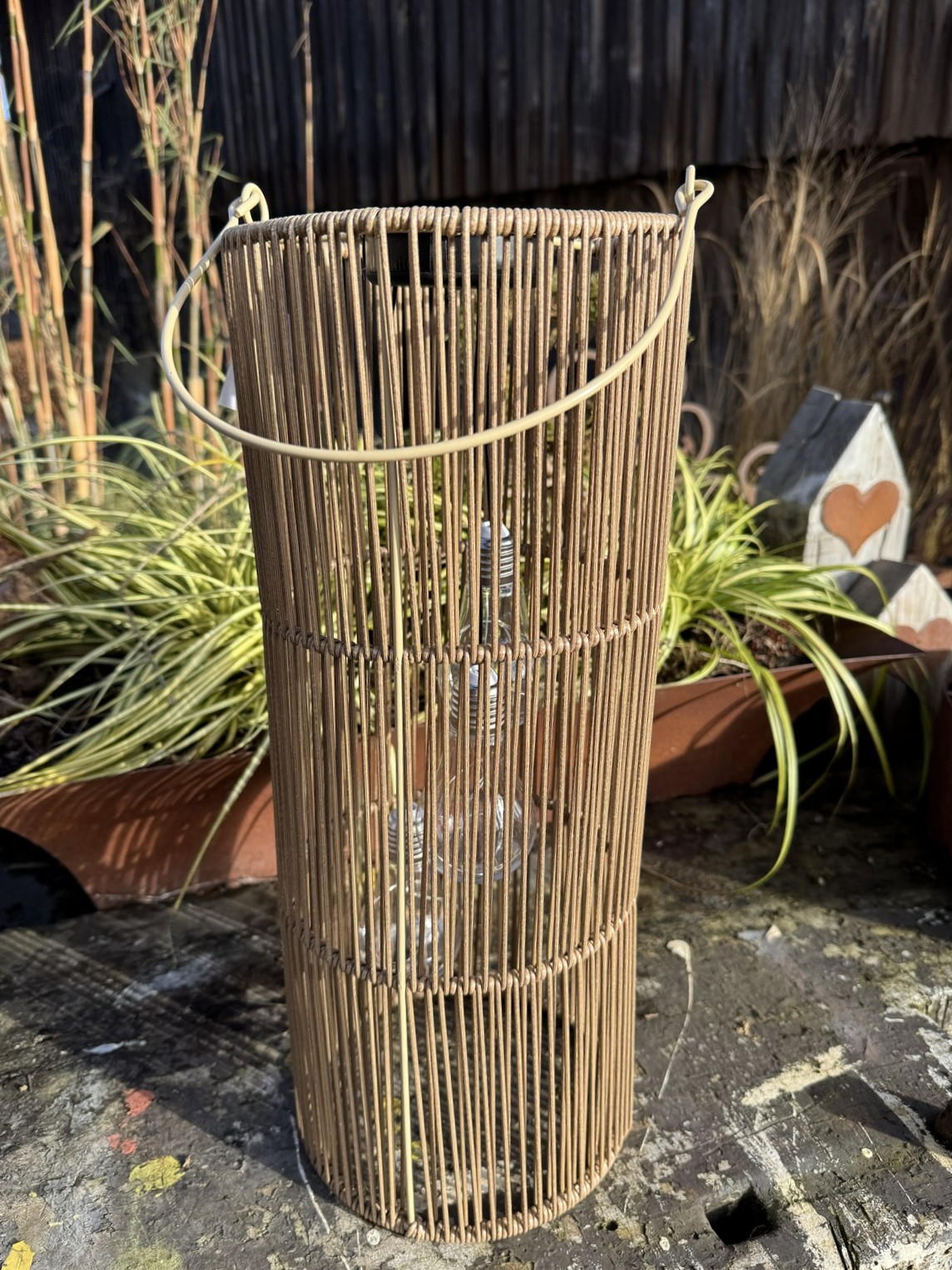 Outdoor Laterne runde Form (neue Form) groß mit 3 Solar Birnen - Höhe 45 cm ohne Henkel