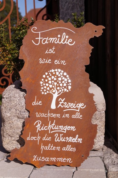 Edelrost Tafel Risse mit Spruch "Familie ist wie ein Baum"