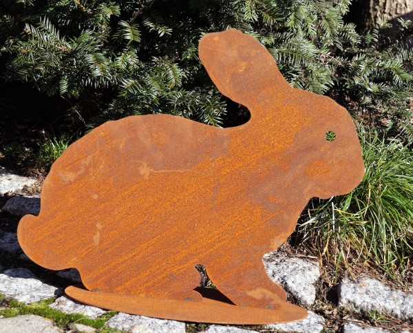 Edelrost Hase Mümmel auf Bodenplatte groß - 48 cm
