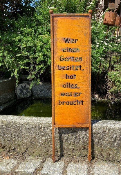 Edelrost Gartenstecker Spruchtafel "Wer einen Garten besitzt" - Höhe 116 cm