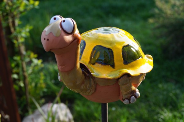 Keramik Gartenkugel Schildkröte - Höhe 13 cm