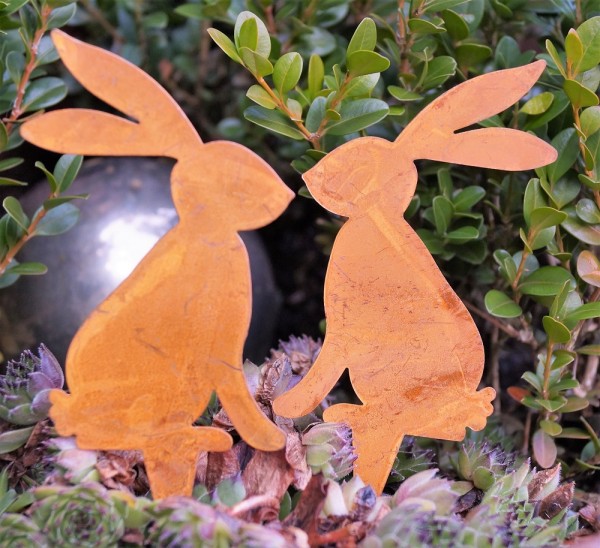 2 Rostoptik Mini Hasen mit Dorn zum Stecken - Höhe 12 cm