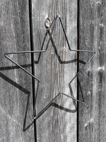 Metall Stern schwarz offene Form zum Hängen - Höhe 30 cm