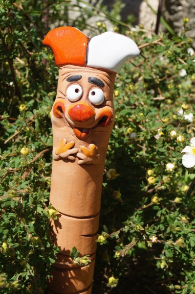 Keramik Gartenwurm Till Eulenspiegel mit Wasserspeicher - Höhe 28 cm