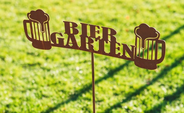 Edelrost Gartenstab Biergarten mit Maßkrug - 115 cm
