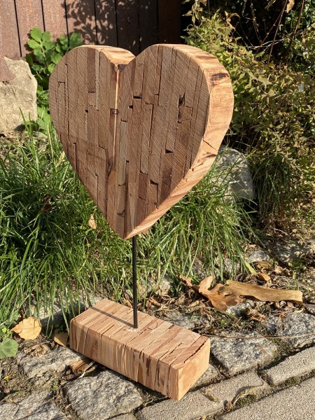 Pfirsich Holz Herz auf Standplatte groß - Höhe 44 cm